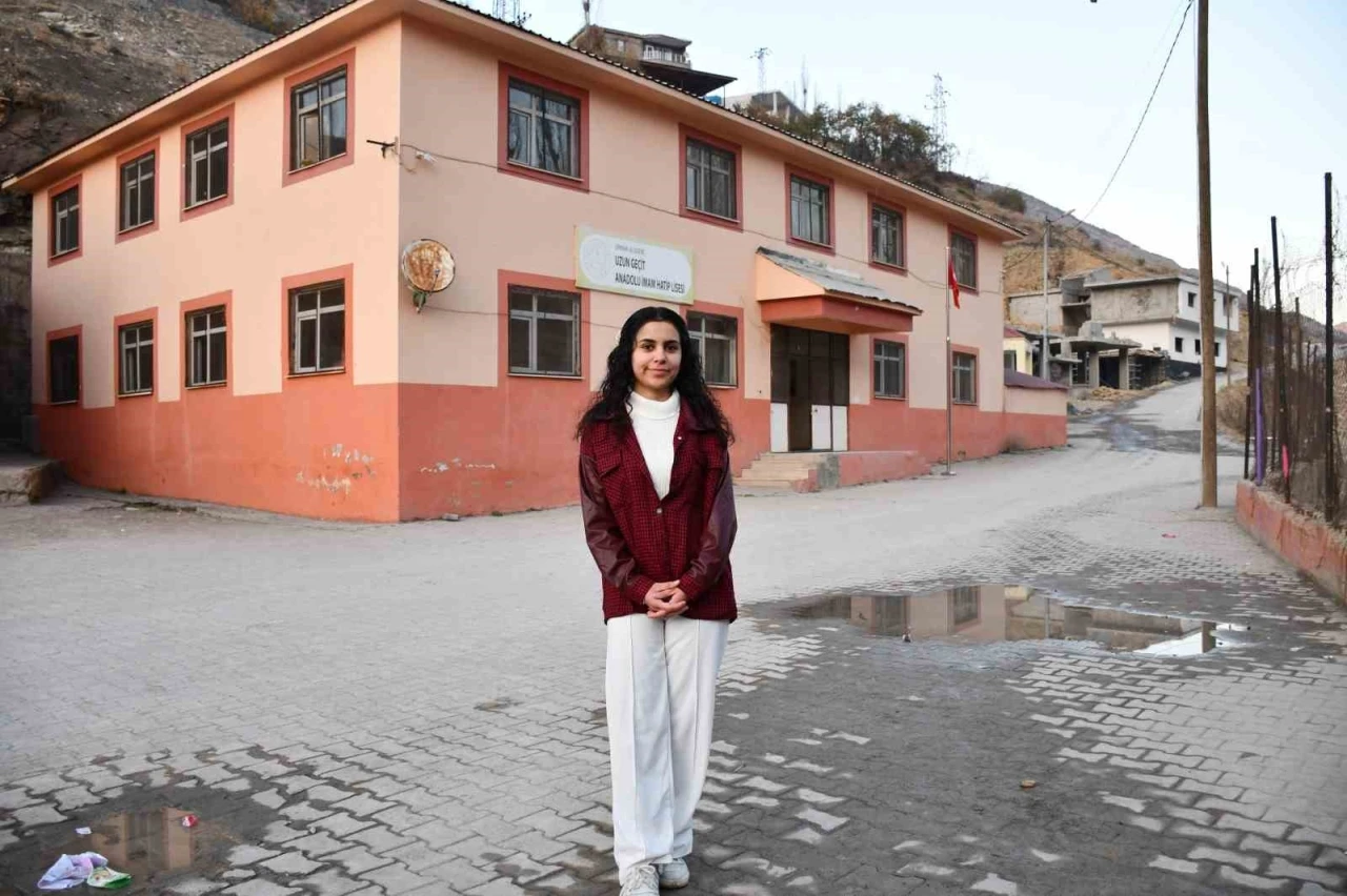 Şırnaklı öğrencilerden Filistin’e şiirli destek
