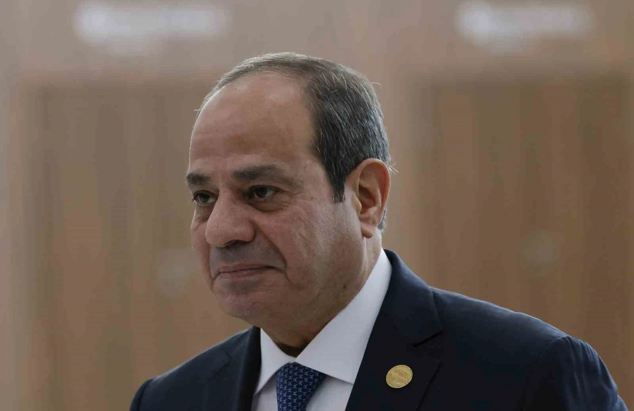 Sisi’den Trump’a: &quot;(Hamas-İsrail arasında) Anlaşmaya varılması halinde imzalar atılırken burada olmanız harika olurdu&quot;
