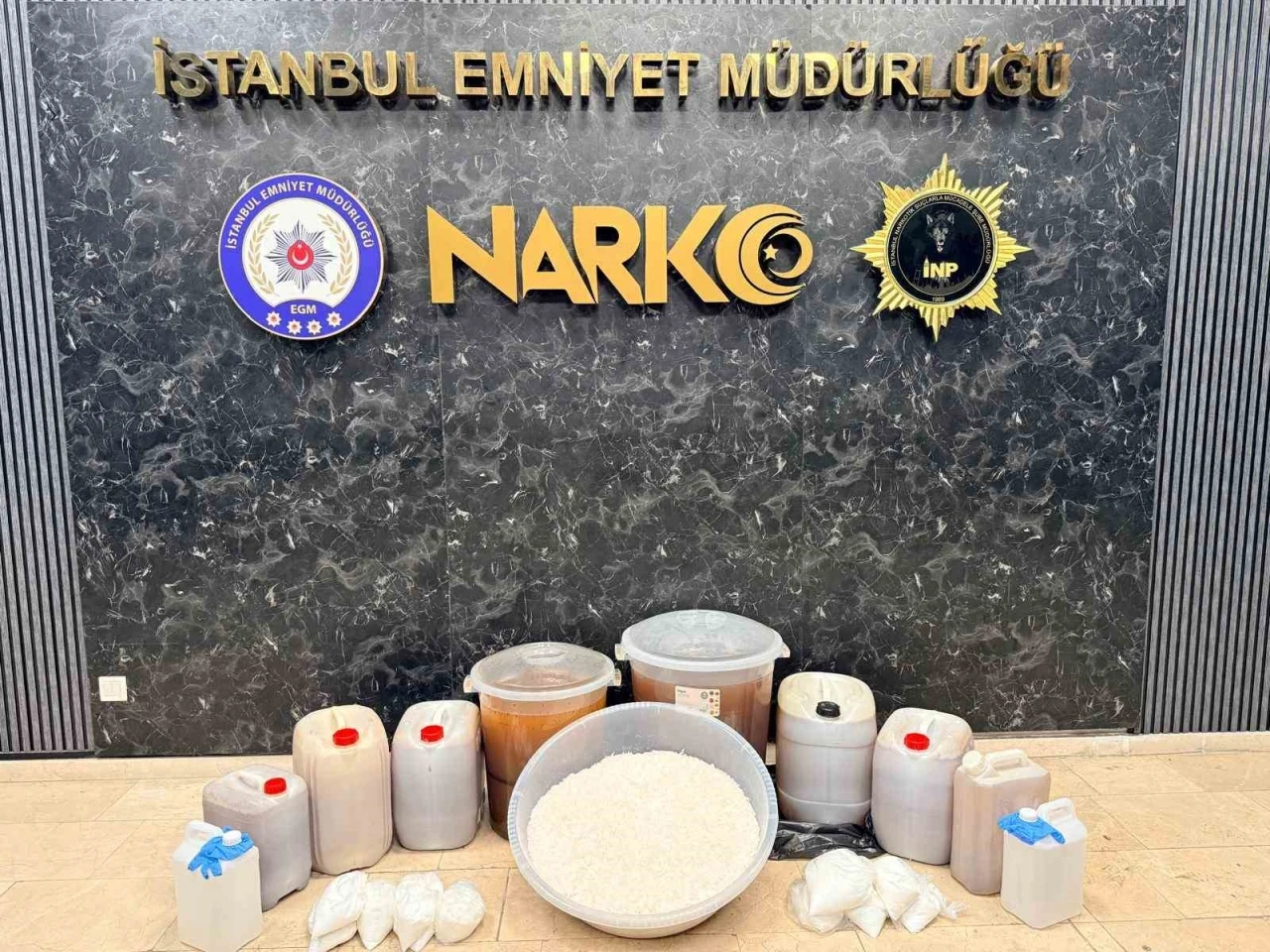 Şişli&rsquo;de uyuşturucu operasyonu: 239 kilo uyuşturucu ele ge&ccedil;irildi
