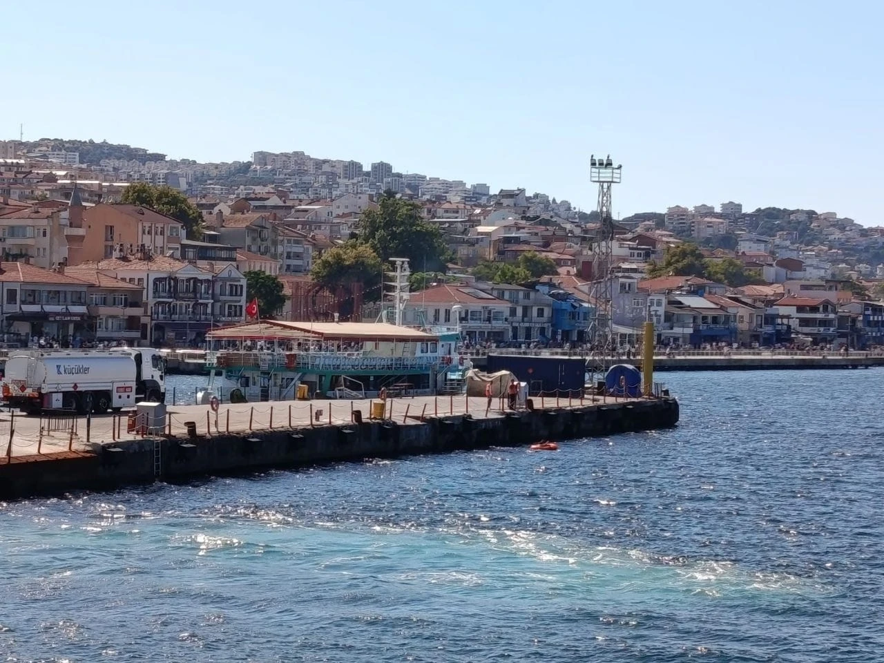 Şişme botla denize a&ccedil;ılmıştı, panik anları ortaya &ccedil;ıktı
