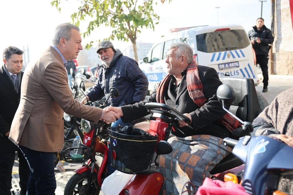 Sivas Belediyesi, engelleri kaldıran hizmetlerin açılışını yaptı
