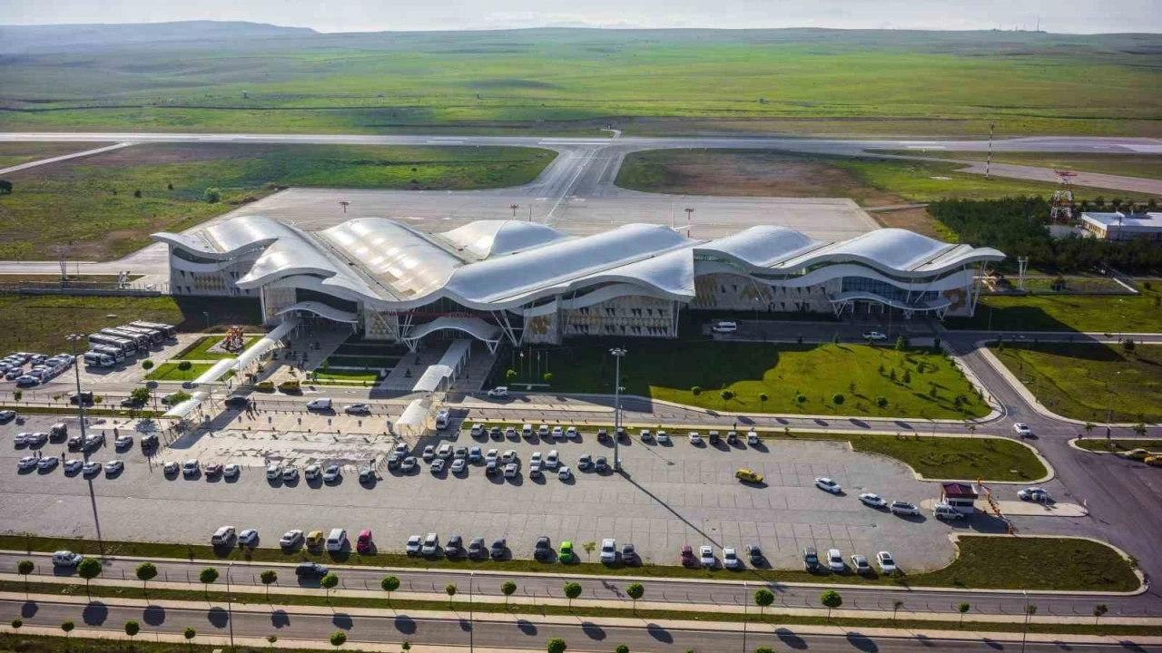 Sivas Nuri Demirağ Havalimanı’nı 6 ayda 245 bin 860 kişi kullandı
