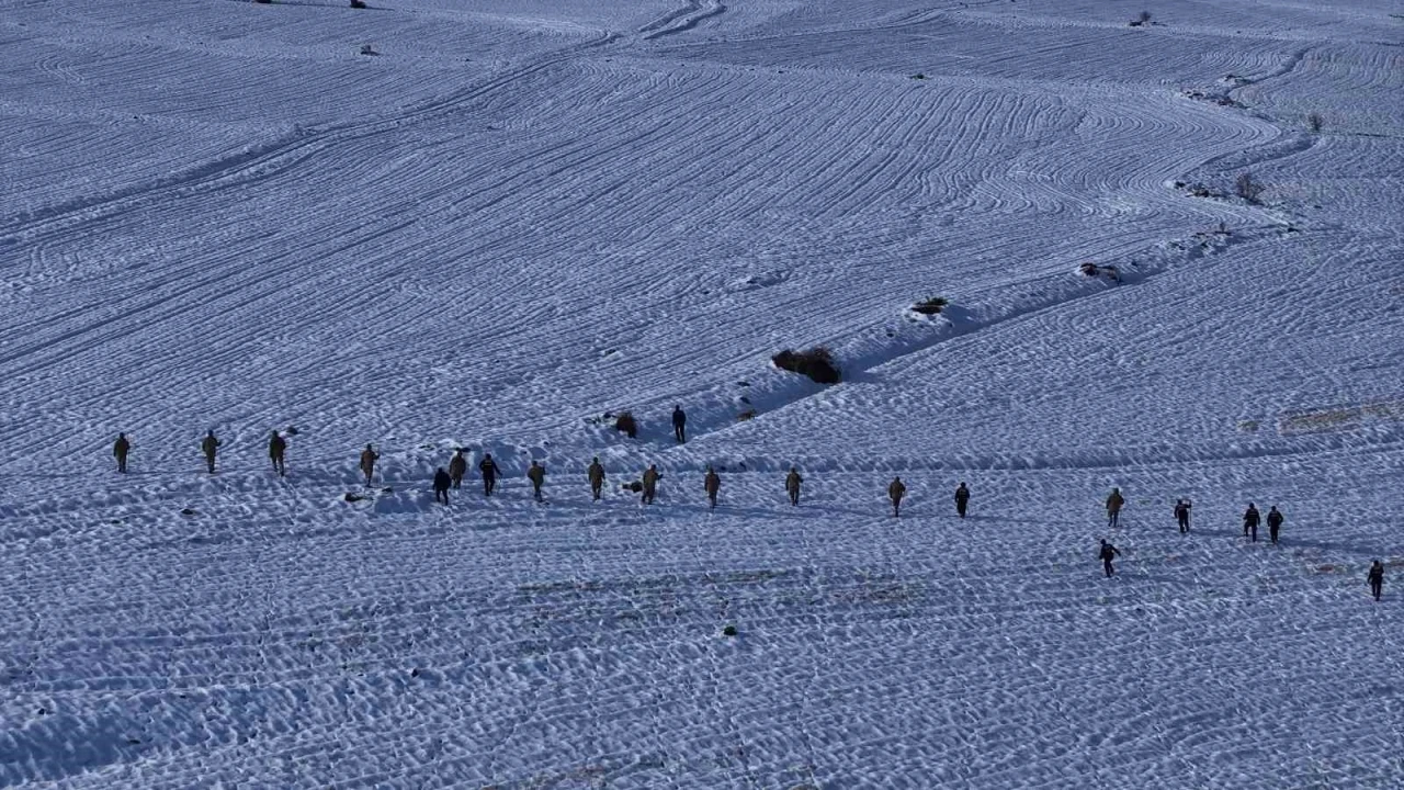 Sivas’ta 7 gün önce kaybolan yaşlı adamı arama çalışmaları sürüyor
