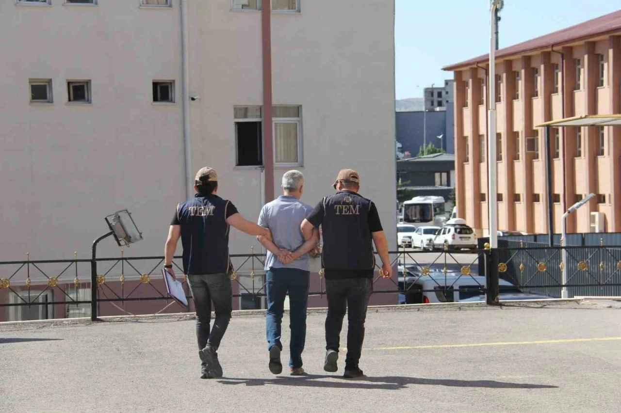 Sivas&rsquo;ta firari FET&Ouml; h&uuml;k&uuml;ml&uuml;s&uuml; yakalandı
