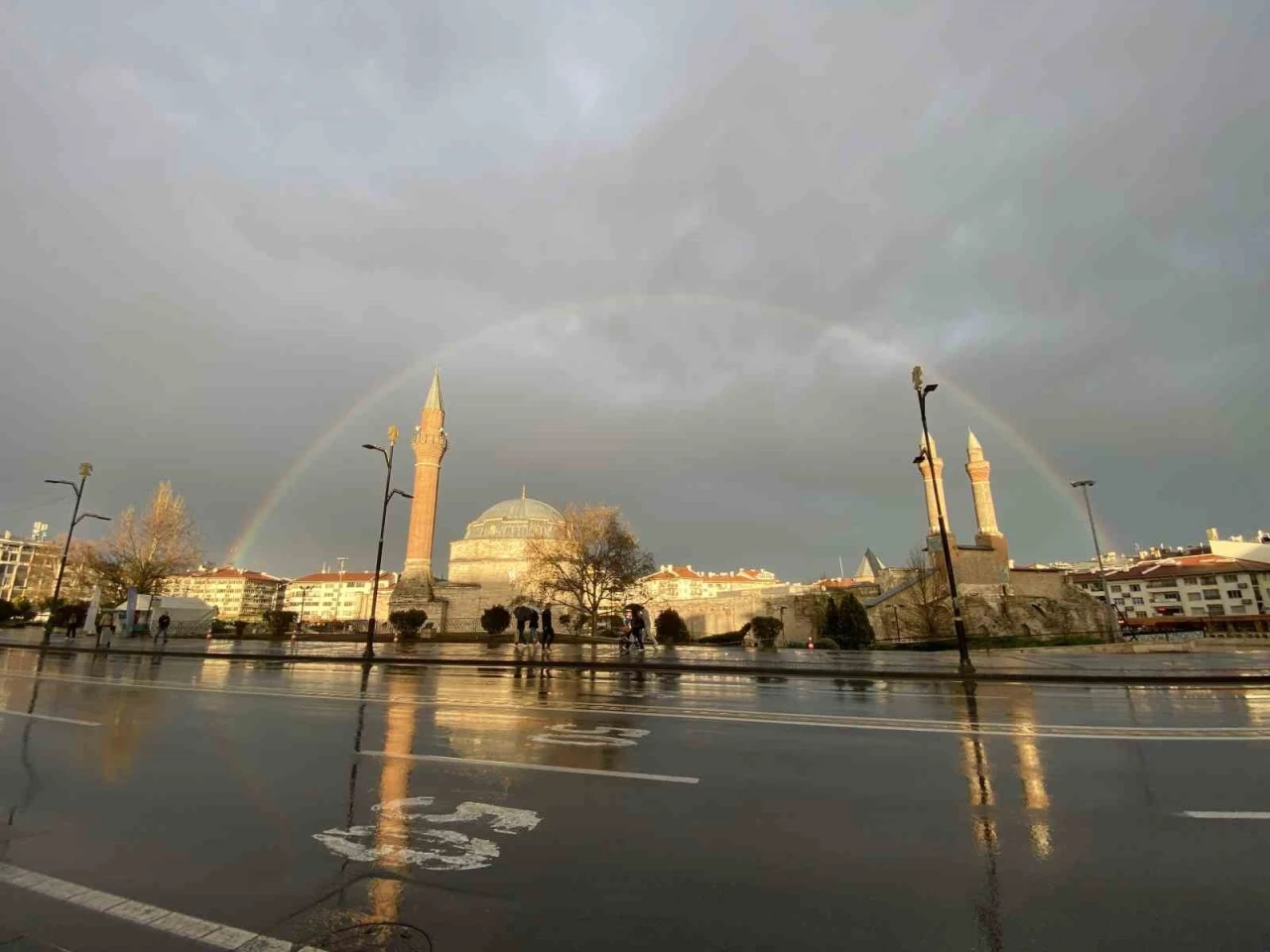 Sivas’ta sağanak sonrası gökkuşağı şöleni
