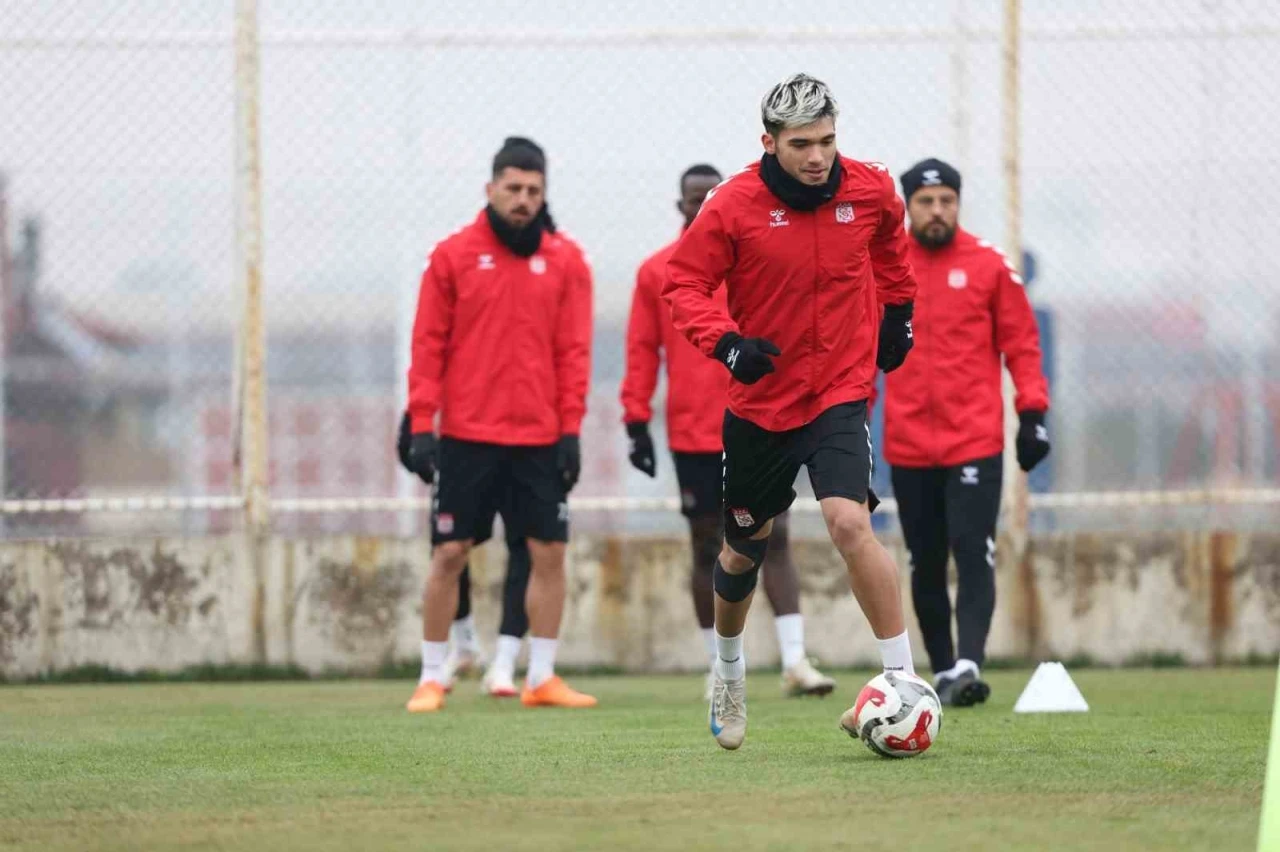 Sivasspor&rsquo;da Bandırma ma&ccedil;ı hazırlıkları s&uuml;r&uuml;yor
