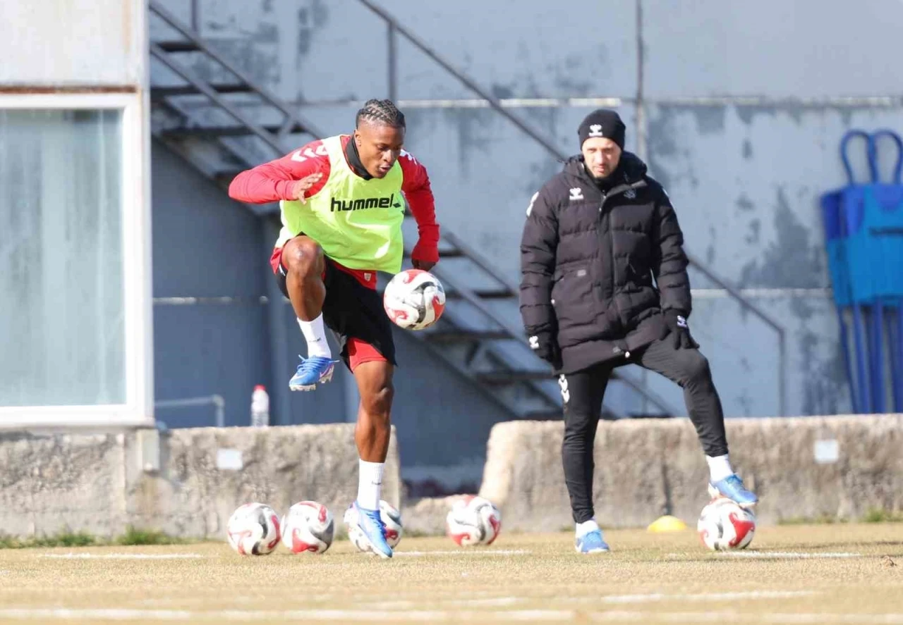 Sivasspor&rsquo;da Sarıyer hazırlıkları s&uuml;r&uuml;yor
