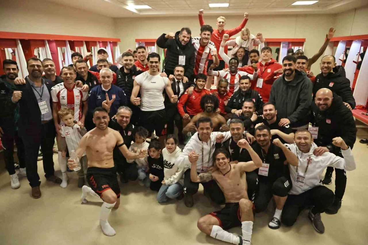 Sivasspor’dan galibiyet pozu