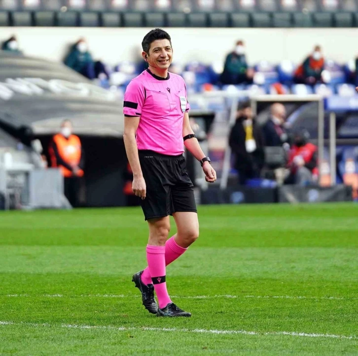 Sivasspor - Kasımpaşa ma&ccedil;ının hakemi Yaşar Kemal Uğurlu
