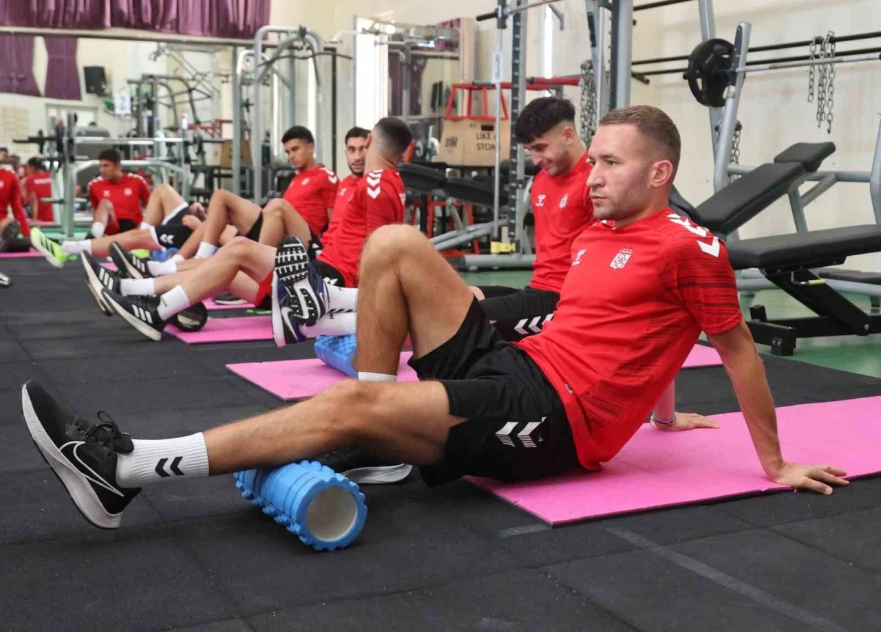 Sivasspor salonda çalıştı
