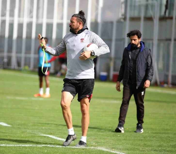 Sivasspor savunma &ccedil;alıştı

