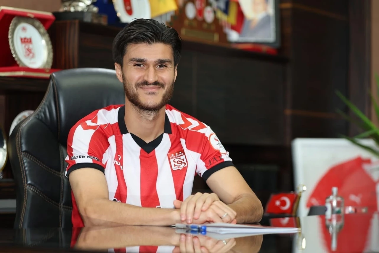 Sivasspor, Yusuf Cihat Çelik’i kadrosuna kattı
