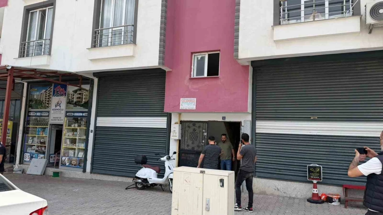 Siverek&rsquo;te aile i&ccedil;i kavgada dehşet: Baba, eşi ve kızını silahla yaraladı
