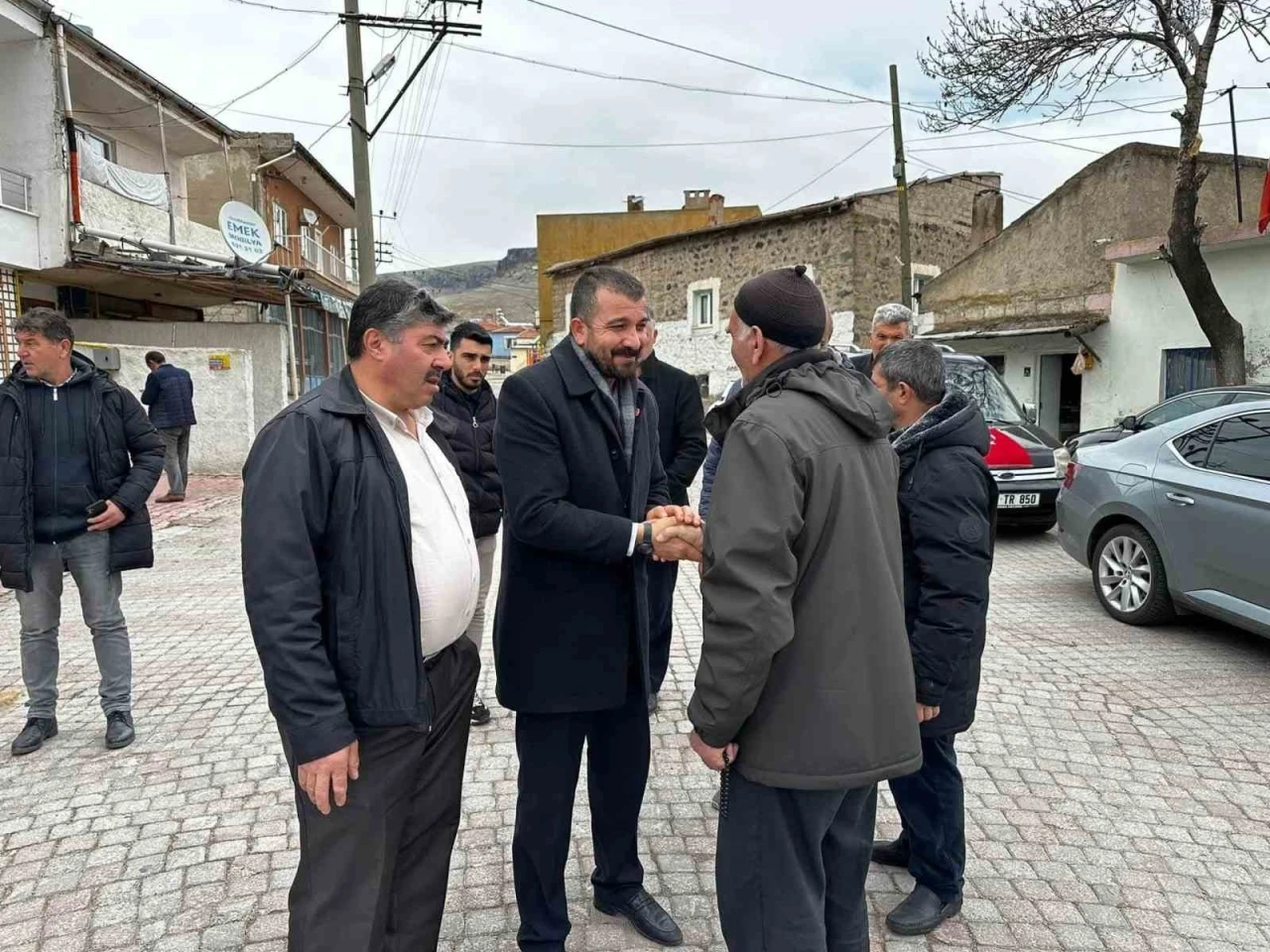 Siyasi parti başkanlarından Adem Şeng&uuml;l&rsquo;e &lsquo;protokol&rsquo; tepkisi

