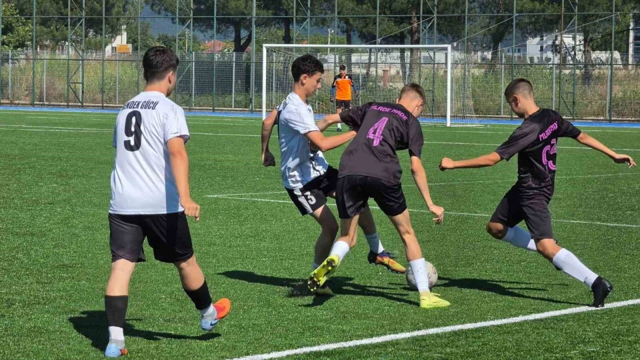 Skor değil kardeşlik kazandı: Bosnalı gen&ccedil; yetenekler Sakarya&rsquo;da sevgiyle karşılandı
