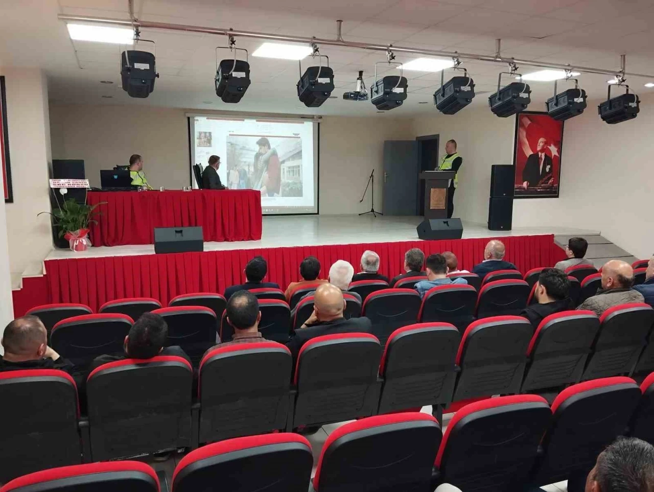 Şoförlere eğitim semineri
