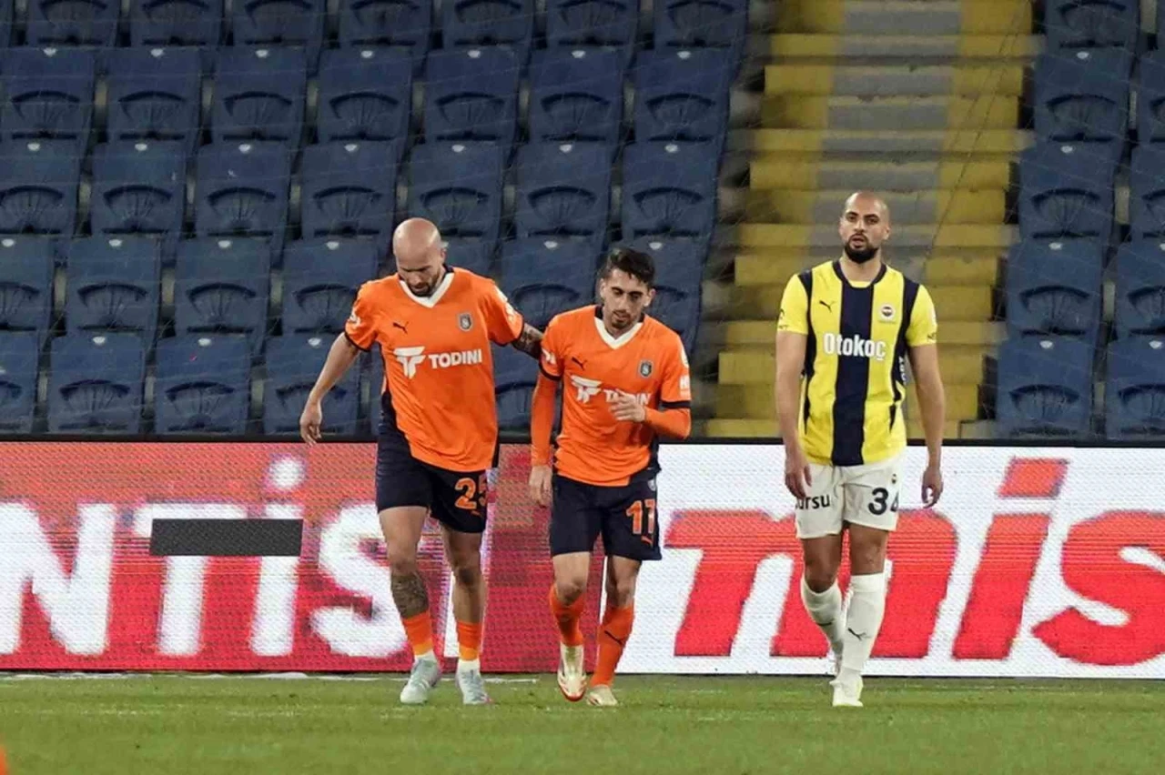 Sofyan Amrabat cezalı duruma düştü
