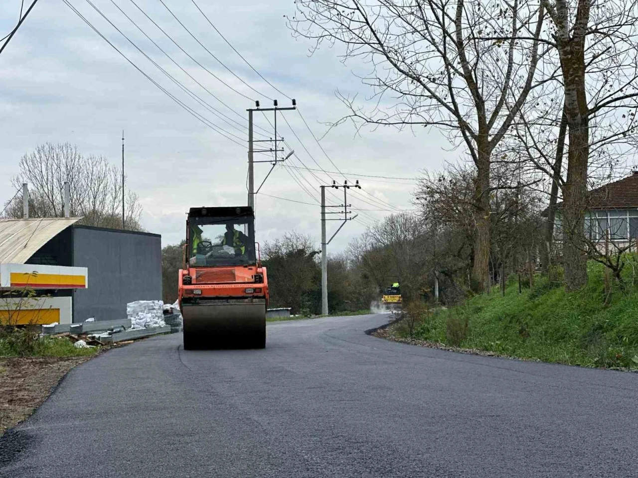 Söğütlü’nün ulaşım ağı güçleniyor
