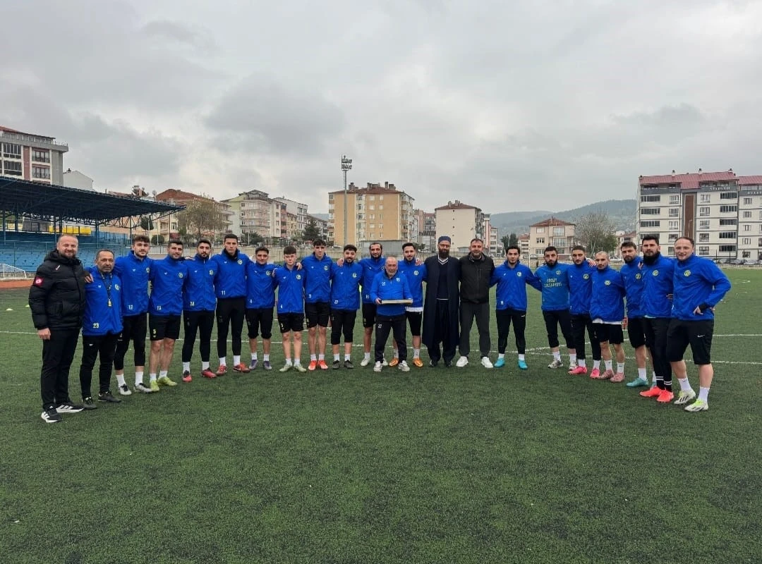 Söğütspor yönetimi, zorlu maç öncesi oyuncuların tüm alacaklarını ödedi
