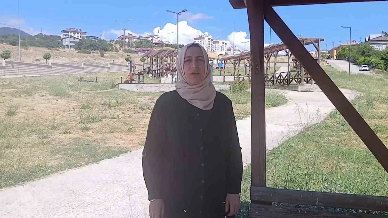 Şoka girip Keklit &Ccedil;ayına atlamıştı, acılı anne ilk kez konuştu: "Kızımın bir mezarı olsun"
