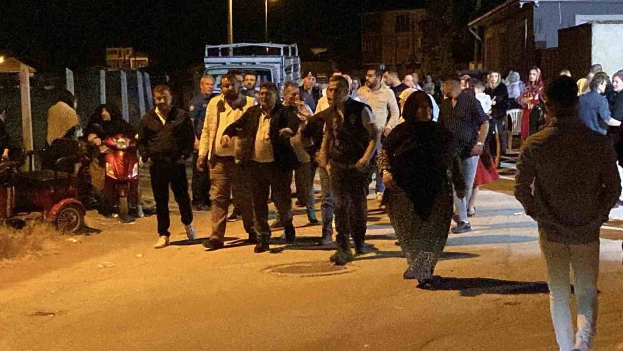 Sokak düğününde göğsüne yorgun mermi isabet eden kadın yaralandı
