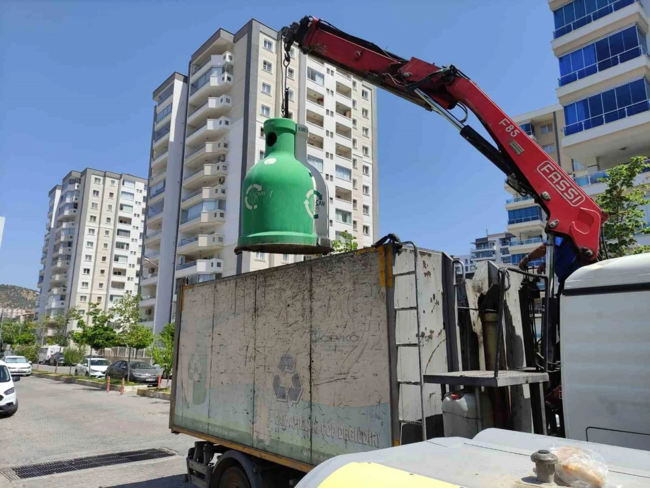 Söke’de 13 ton cam atık geri dönüşüme kazandırıldı
