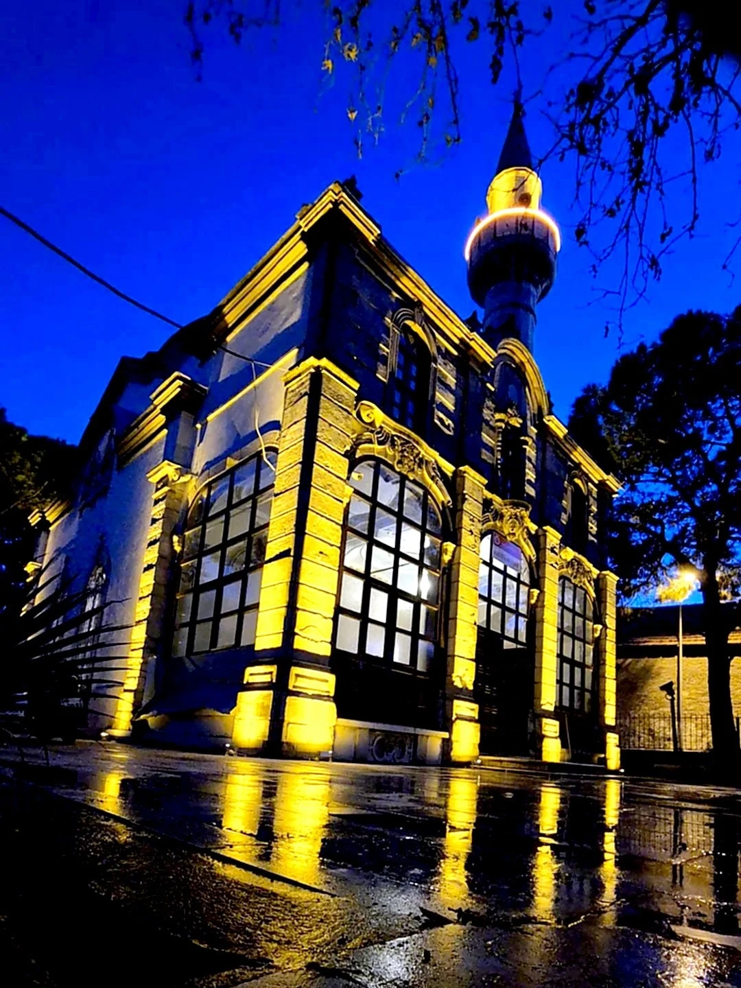 Söke’de 130 yıllık camideki çalışma beğeni topladı
