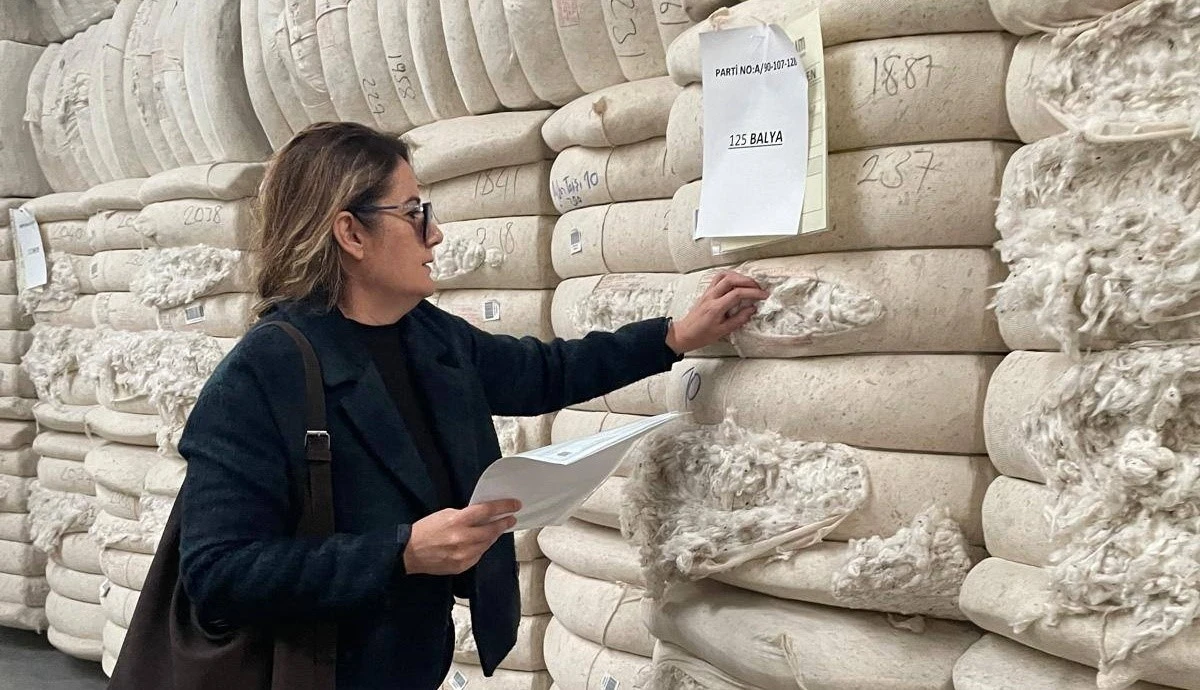 S&ouml;ke&rsquo;den yurt dışına gidecek ham pamuklar denetlendi
