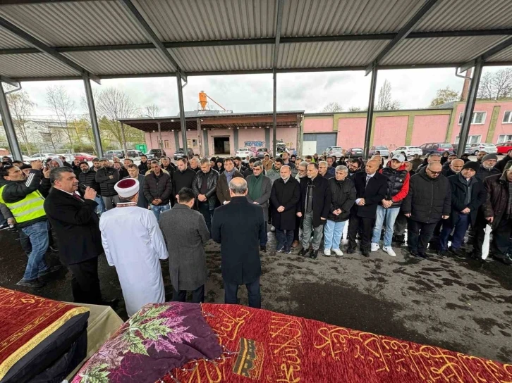 Solingen kurbanları için cenaze töreni düzenlendi
