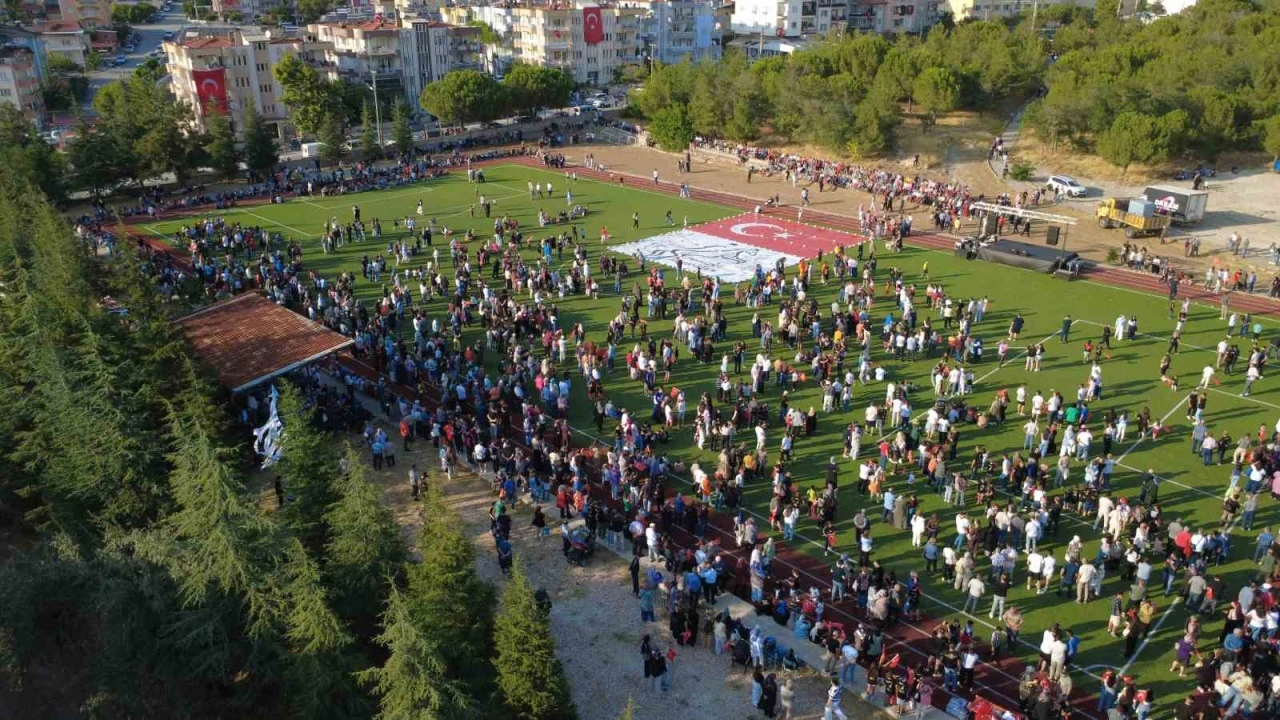 SOLOTÜRK’ten Demirci’de muhteşem gösteri
