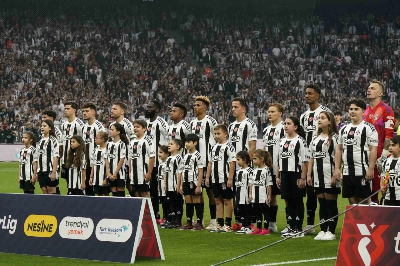 Solskjaer’den 3 değişiklik

