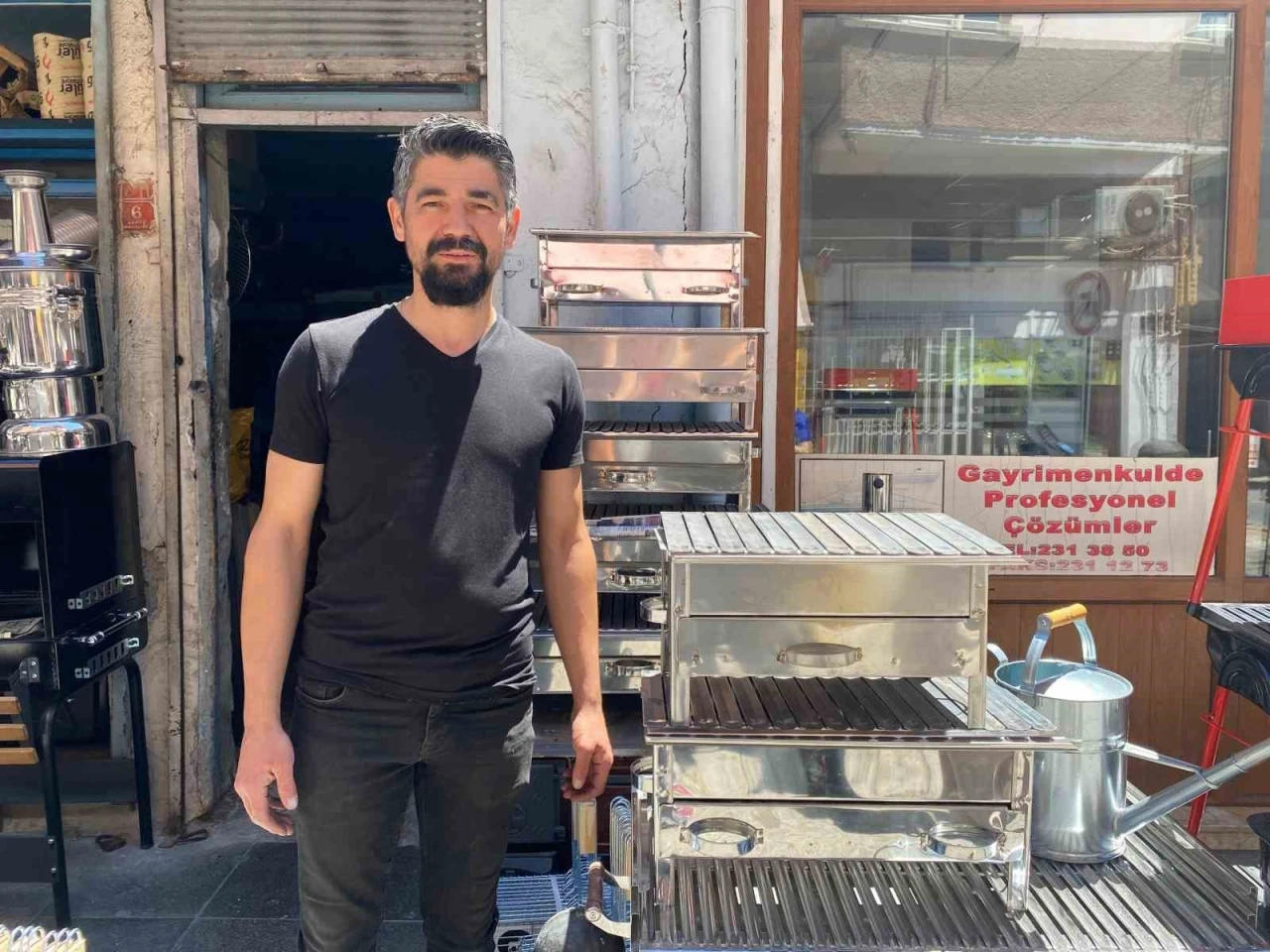 Son zamanlarda meydana gelen yangınlar mangal satışlarını etkiledi
