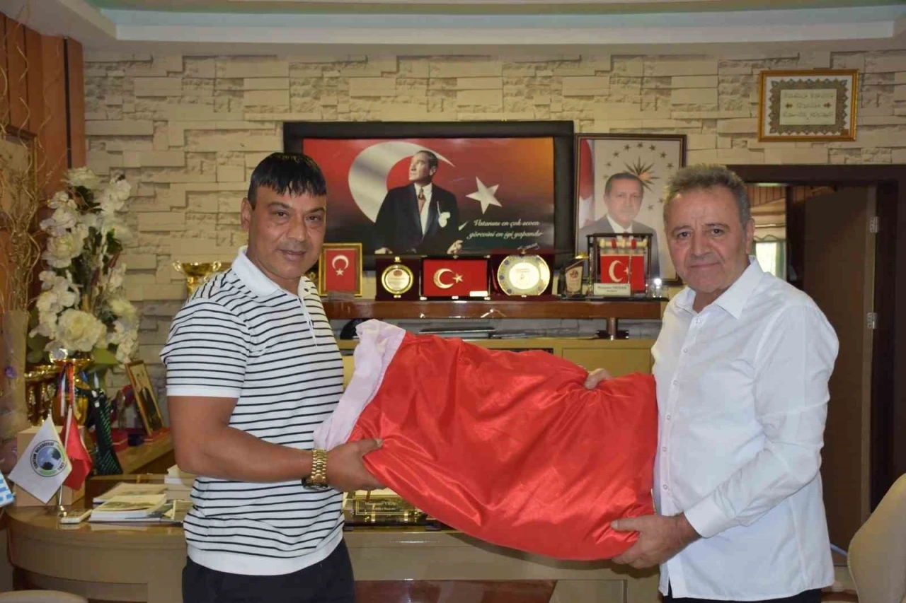 Sönmez’den Tortum Belediye Başkanı Yiğider’e ziyaret
