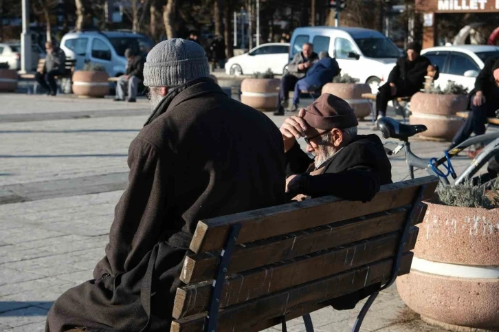 Sosyal koruma yardımlarında en büyük harcama emekli/yaşlılara yapılan harcamalar oldu
