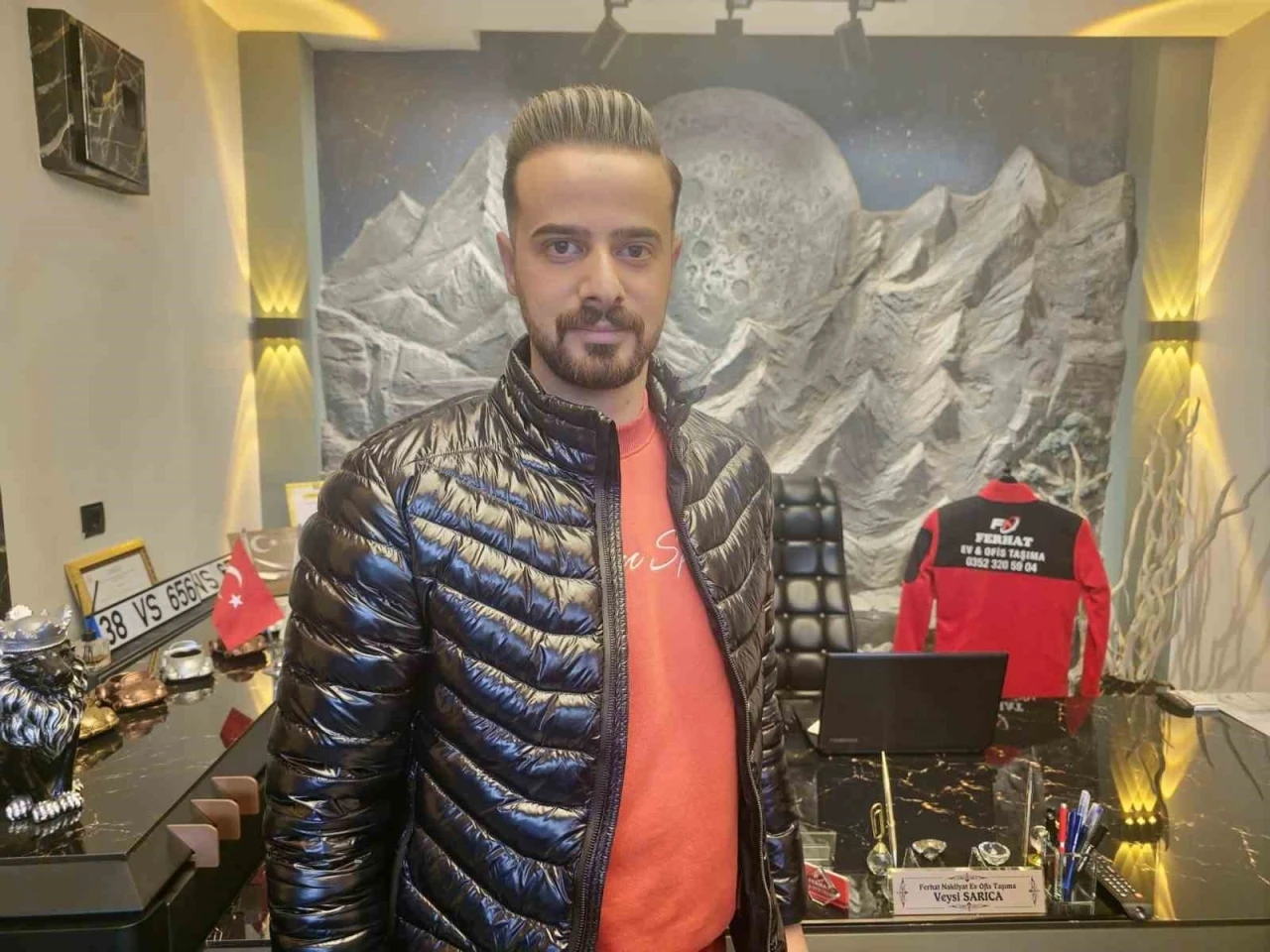 Sosyal medyada &ouml;ğrendiği Heimlich manevrası bebeğin hayatını kurtardı
