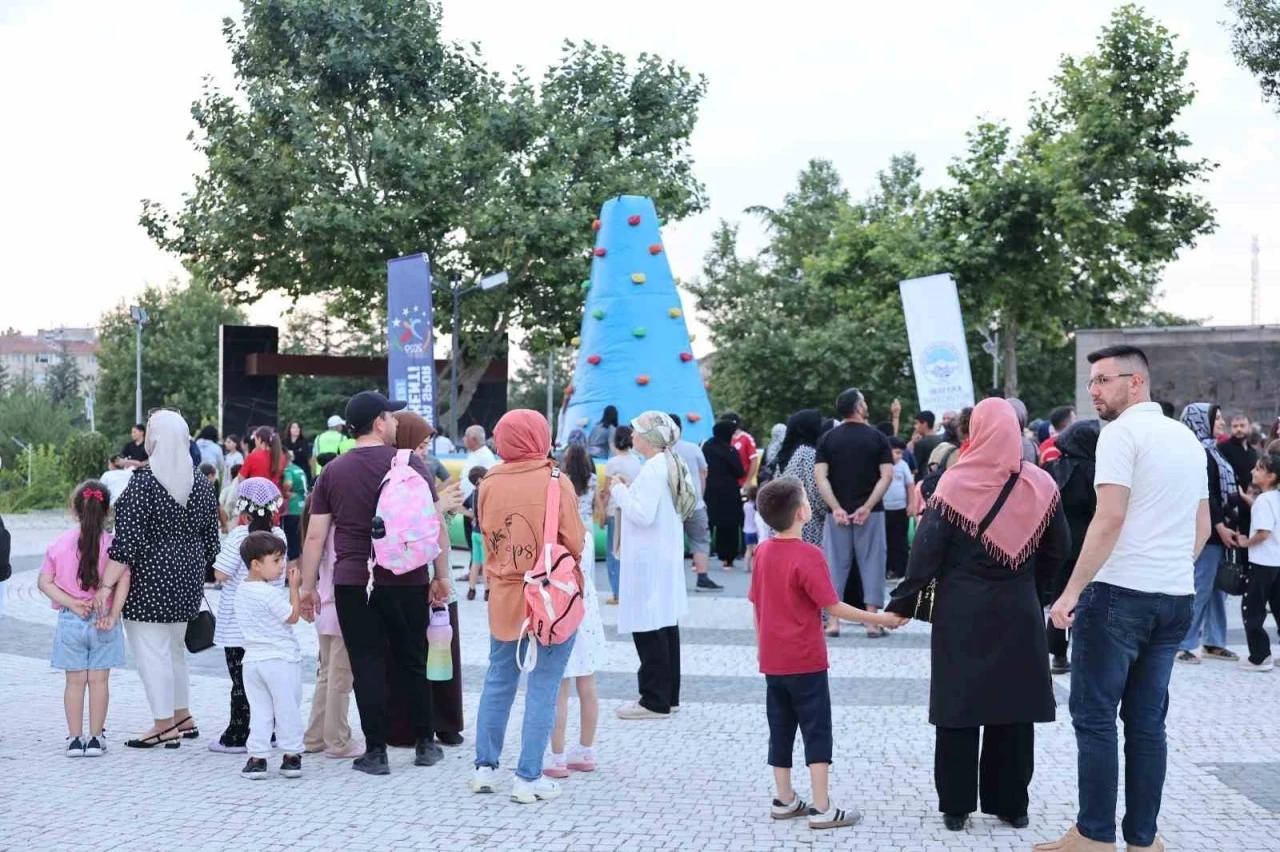 Spor A.Ş. &ccedil;ocuklarla Hacılar&rsquo;da buluştu
