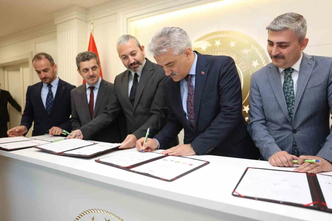 Spor okulları projesi için iş birliği