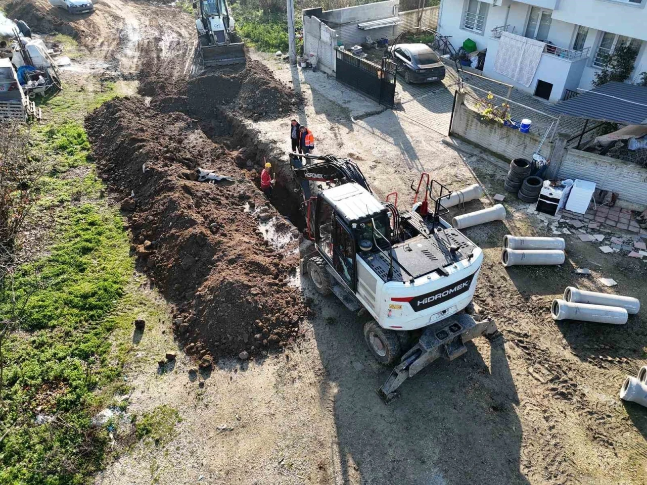 Su ve kanalizasyon ekibi 14 bin 554 kanal a&ccedil;tı
