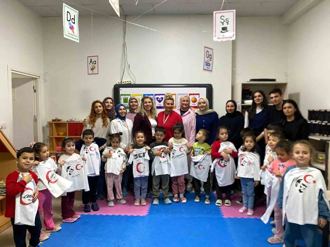 SUBÜ öğrencileri minikleri geleneksel sanatla buluşturdular