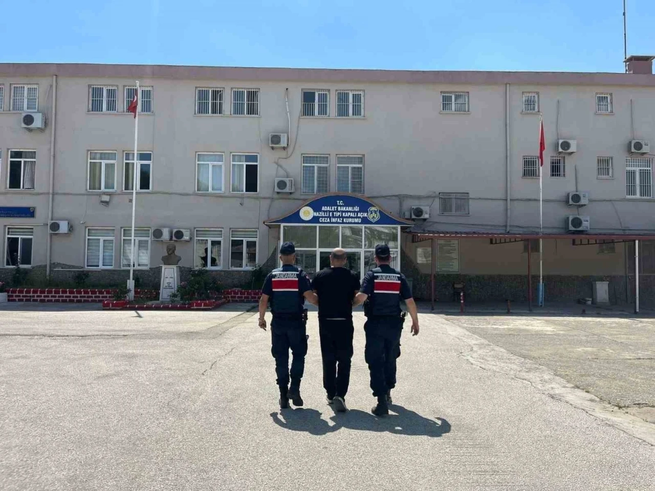 Suç makinesi bağ evinde yakalandı
