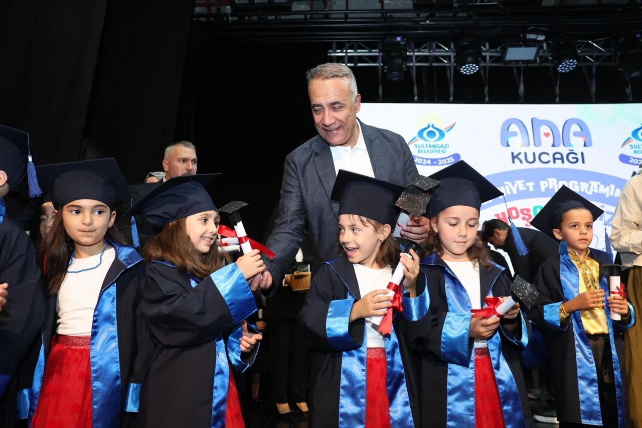 Sultangazi Belediyesi Ana Kucağı’nda mezuniyet heyecanı
