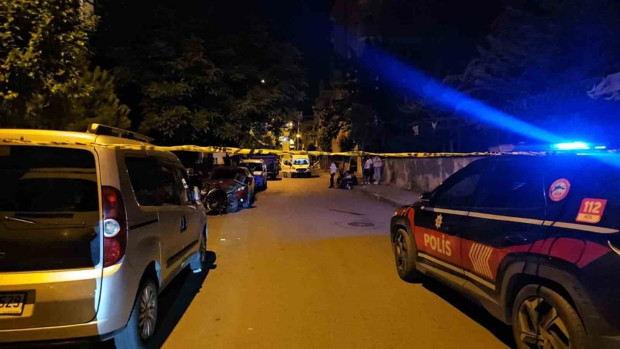Sultangazi&rsquo;de &ccedil;alıntı motosikletle silahlı saldırı: 1 ağır yaralı
