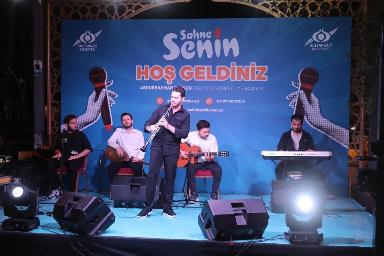 Sultangazi’de &quot;Sahne Senin&quot;

