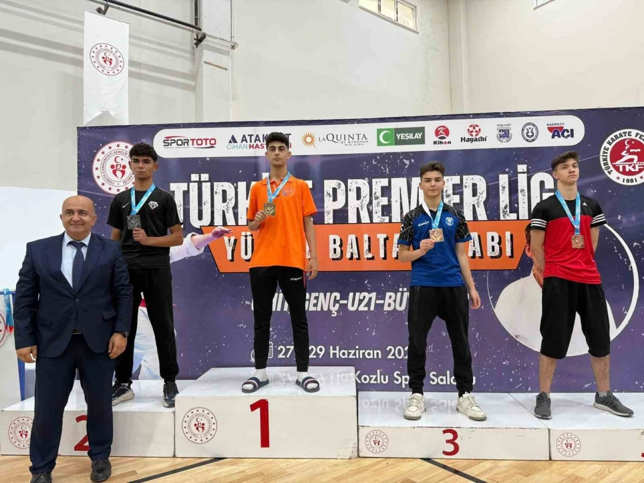Sultangazili sporculardan 5 madalya birden
