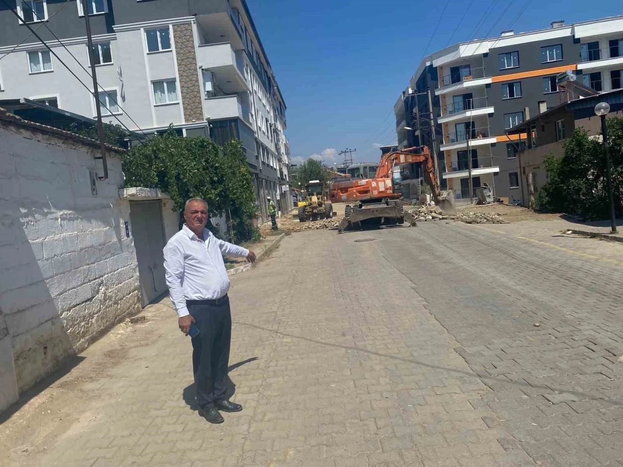 Sultanhisar’da 5 bin metrekarelik parke taşı çalışması sürüyor
