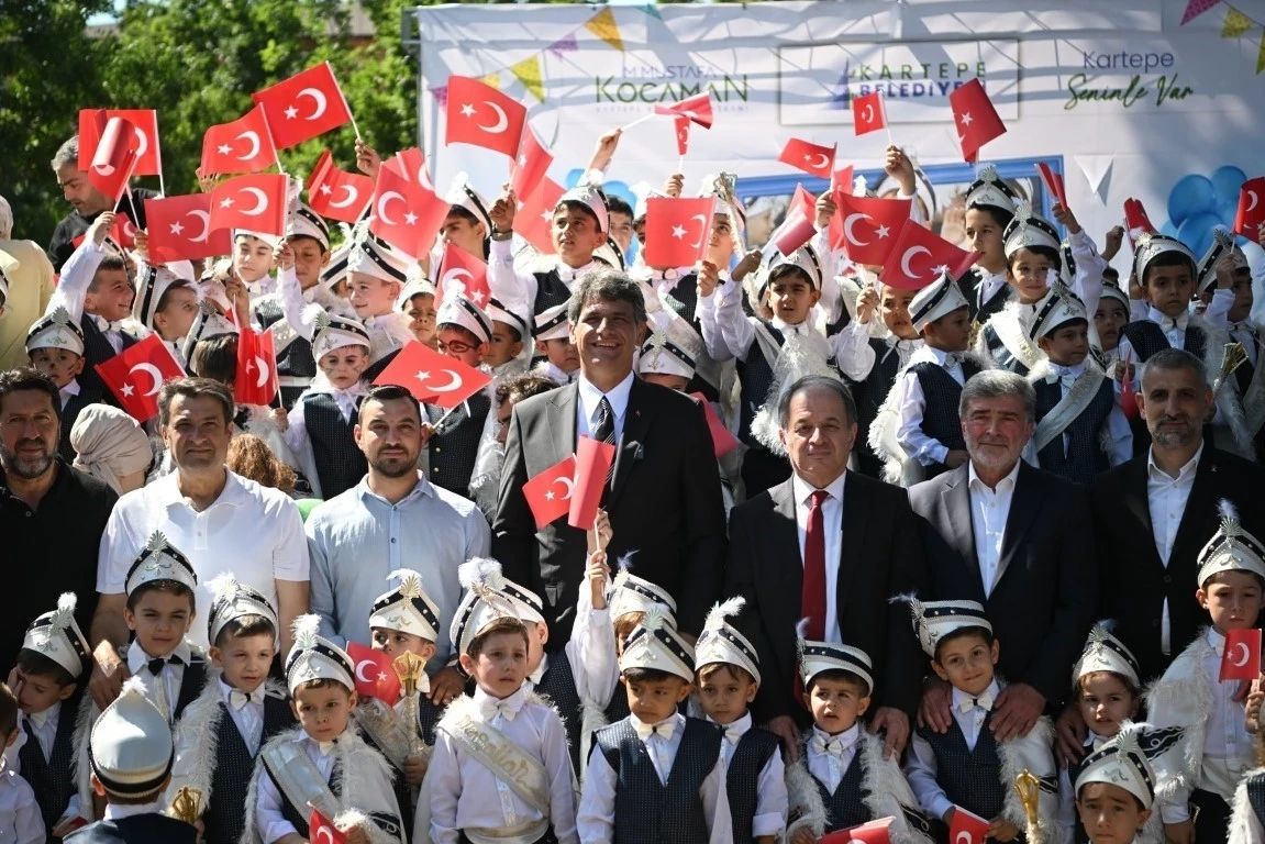 Sünnet şöleni, zafer bayramı coşkusuyla birleşti
