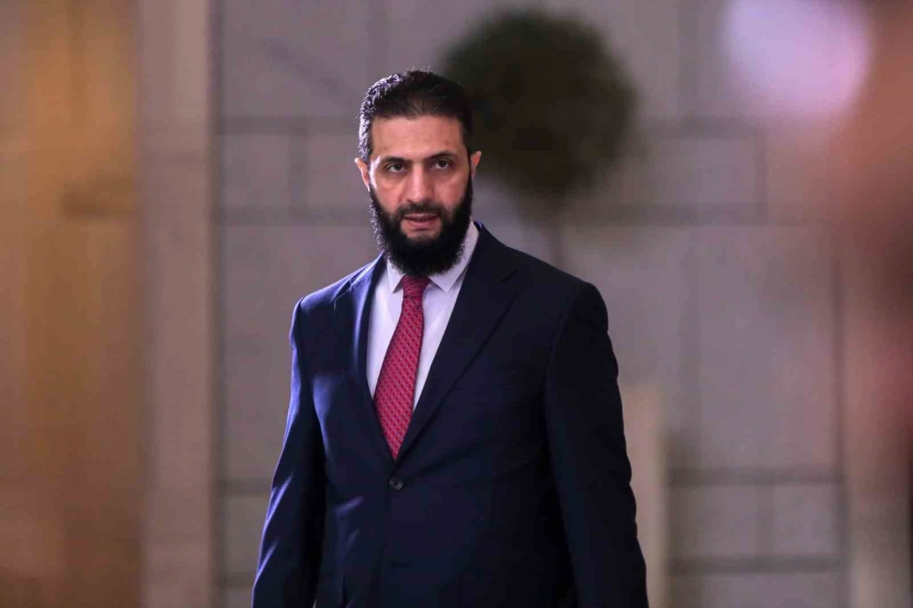 Suriye Devlet Başkanı eş-Şara ile Macron yarın Paris’te bir araya gelecek
