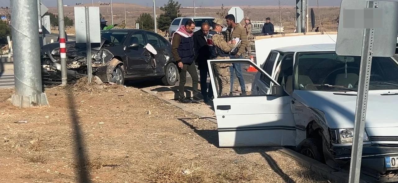 Suriye’ye dönüş yolunda kaza: 5 yaralı
