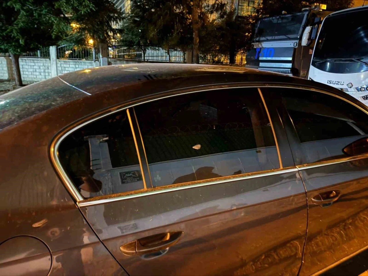 S&uuml;r&uuml;klenen tekne haberinden dolayı gazeteciye silahlı saldırı
