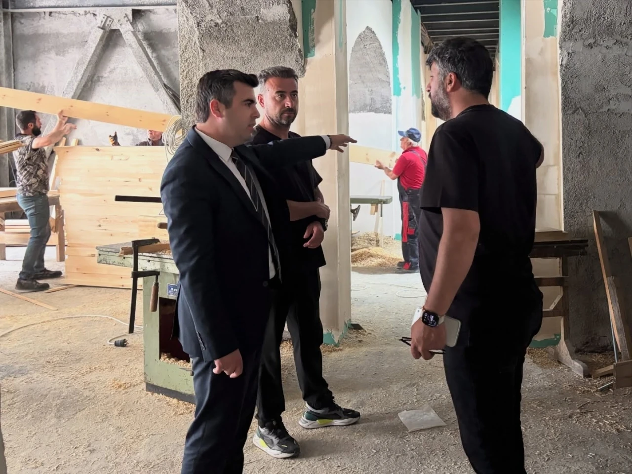 Susuz&rsquo;da yeni H&uuml;k&uuml;met Konağı restorasyonu s&uuml;r&uuml;yor: Kaymakam &Ouml;zt&uuml;rk &ccedil;alışmaları yerinde inceledi
